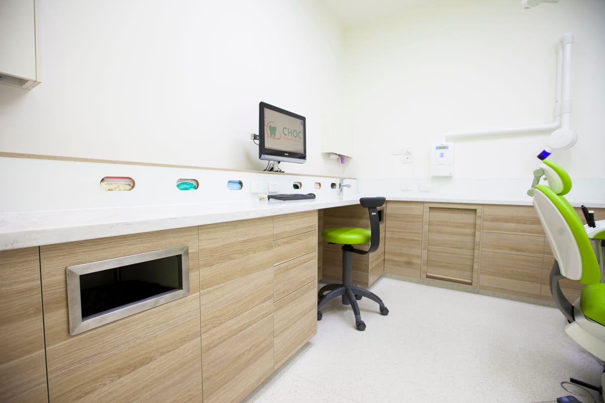 Coburg Hill white and green themed dental surgery room